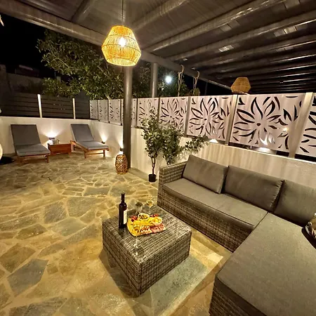 La Vie Est Belle Luxury With Jacuzzi '2' Apartment Pounda