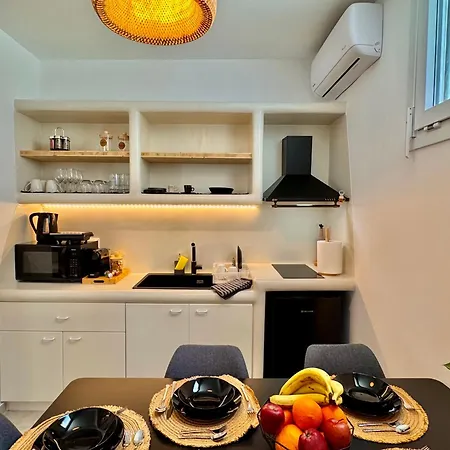 Apartment La Vie Est Belle Luxury With Jacuzzi '2'