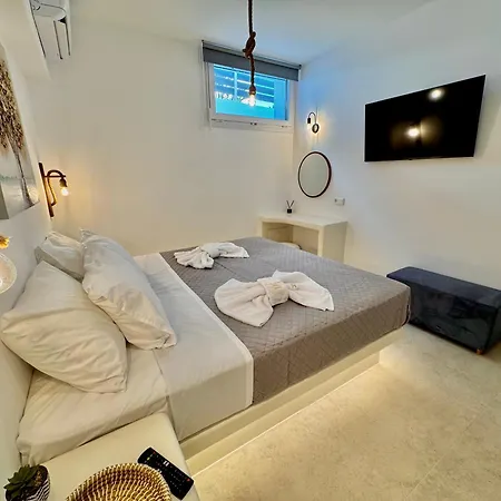 La Vie Est Belle Luxury With Jacuzzi '2' Apartment