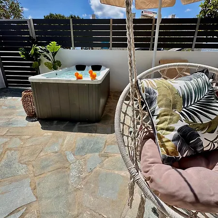 La Vie Est Belle Luxury With Jacuzzi '2' Apartment Pounda