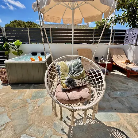 Apartment La Vie Est Belle Luxury With Jacuzzi '2'