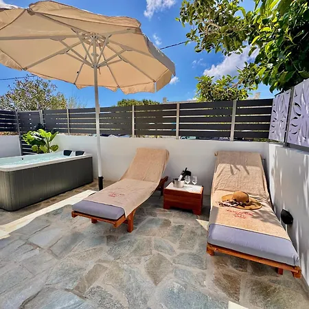 La Vie Est Belle Luxury With Jacuzzi '2' Apartment *