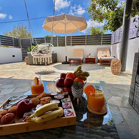 La Vie Est Belle Luxury With Jacuzzi '2' Apartment
