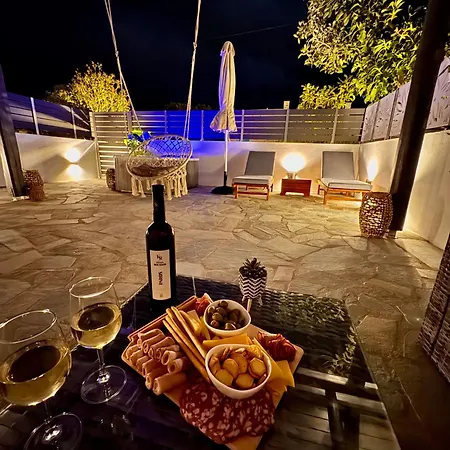 La Vie Est Belle Luxury With Jacuzzi '2' Apartment Pounda