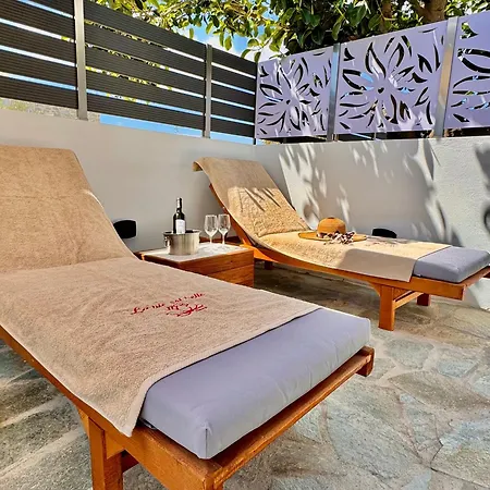 Apartment La Vie Est Belle Luxury With Jacuzzi '2'