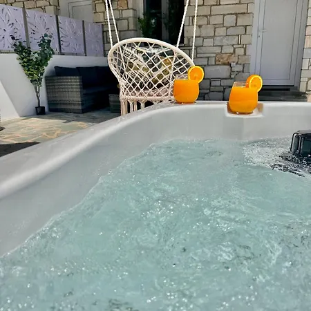 La Vie Est Belle Luxury With Jacuzzi '2' Apartment